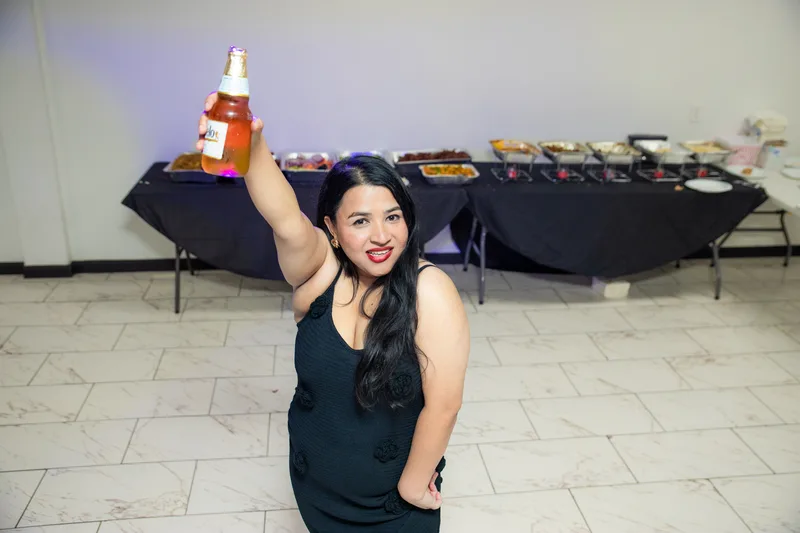 Montaje de buffet para evento corporativo en MP Venue Event Center